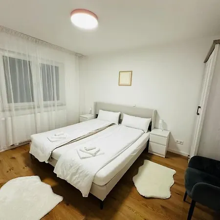 Apartment Luxus Reihenmittelhaus *